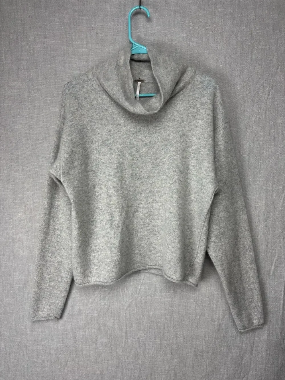 Free People 100% Cashmere Mock Neck Cropped Gray Sweater Relaxed Fit M